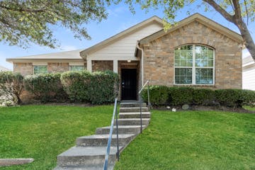 112 Bushel Ln Dallas, TX 75241